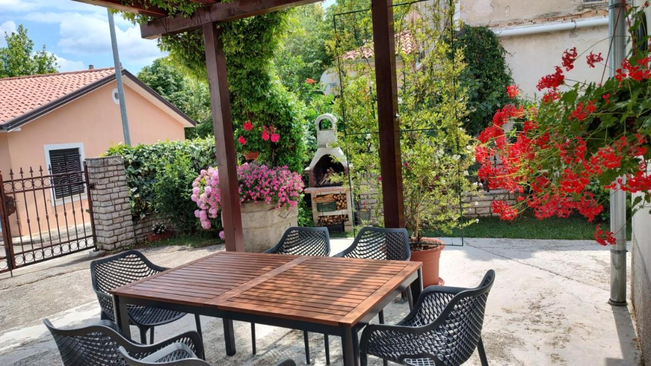 Вилла Nadia'S House Pican Экстерьер фото