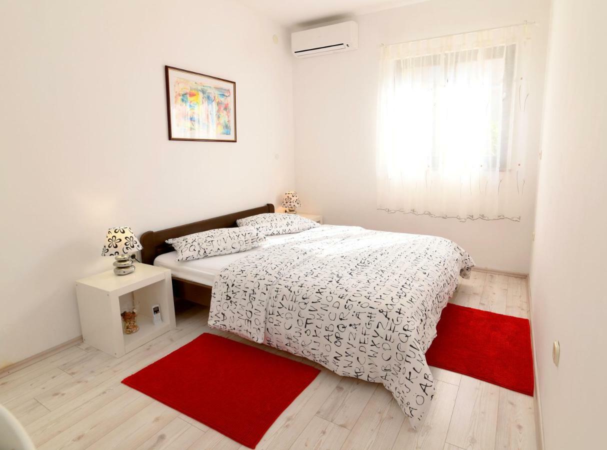 Вилла Nadia'S House Pican Экстерьер фото